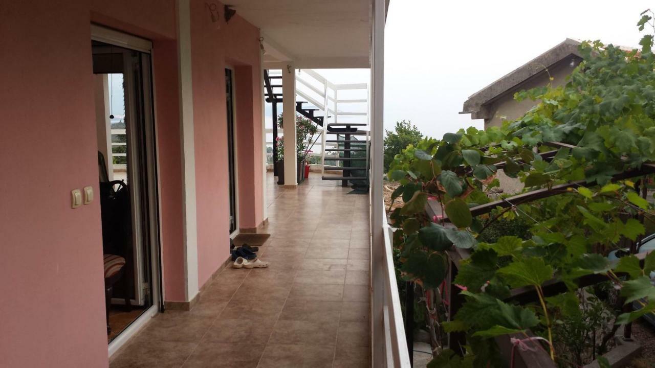 Apartments Jovanic With 2 Bedrooms Sutomore Eksteriør billede