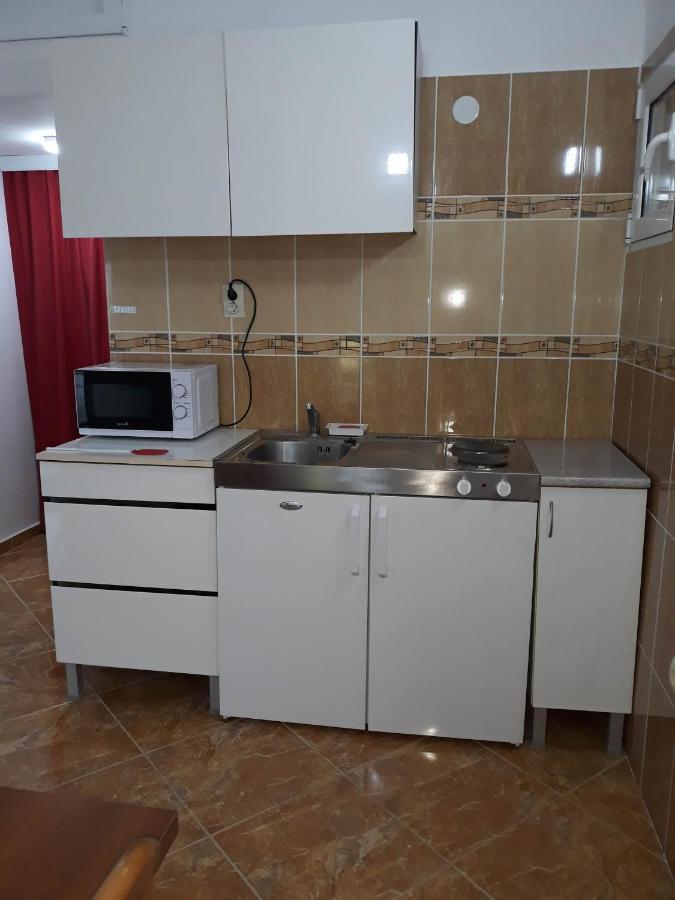 Apartments Jovanic With 2 Bedrooms Sutomore Eksteriør billede